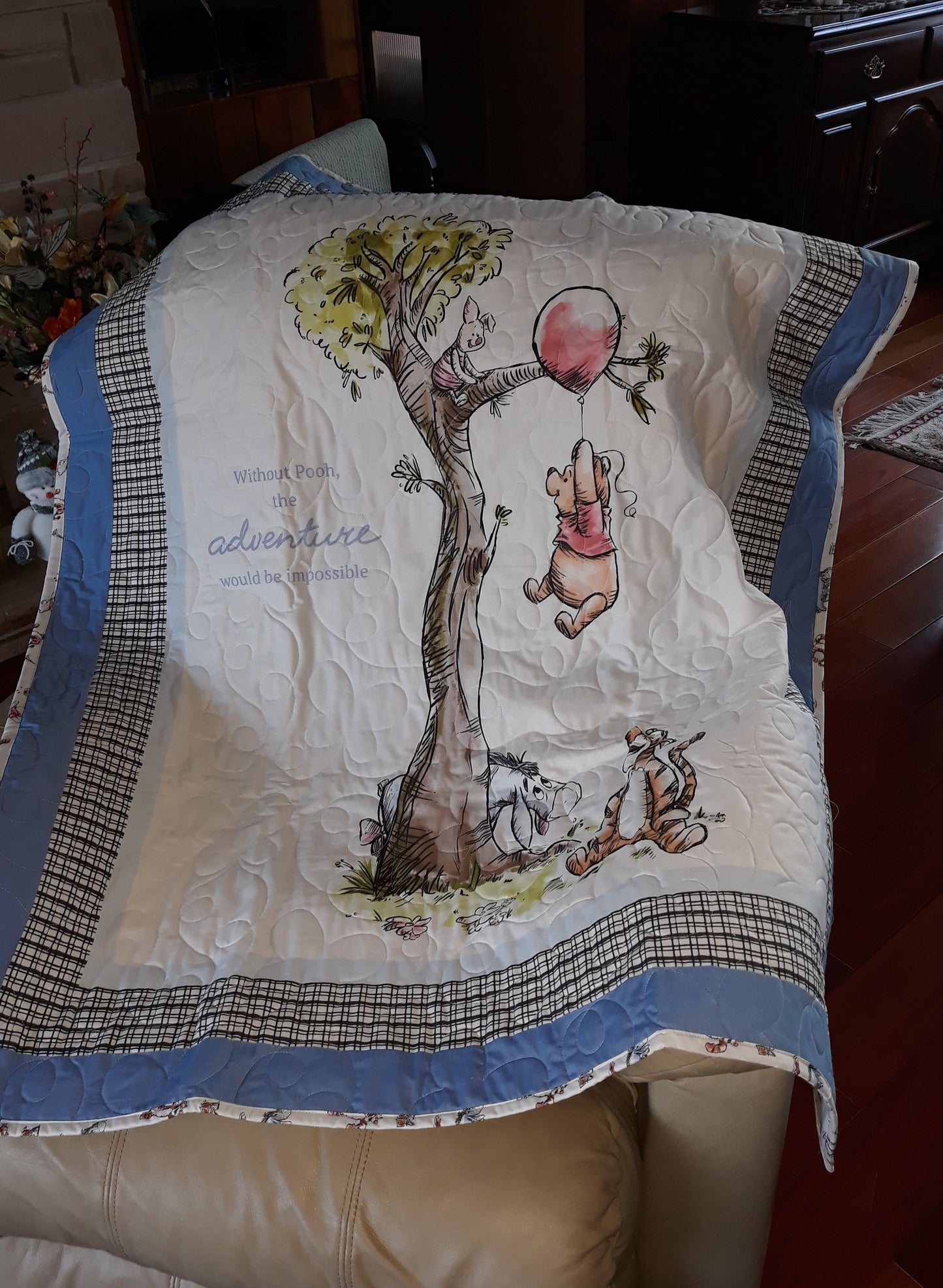 WINNIE the POOH BEAR Panel Quilt Blanket Playmat for baby or toddler - Tigger Piglet Eeyore - Large size 39 x 47 inches