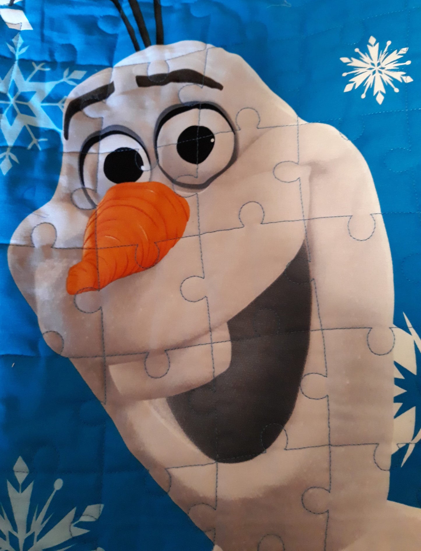 FROZEN OLAF Panel baby or toddler Quilt Blanket, Playmat - Disney - size 35 x 42 inches, blue and white