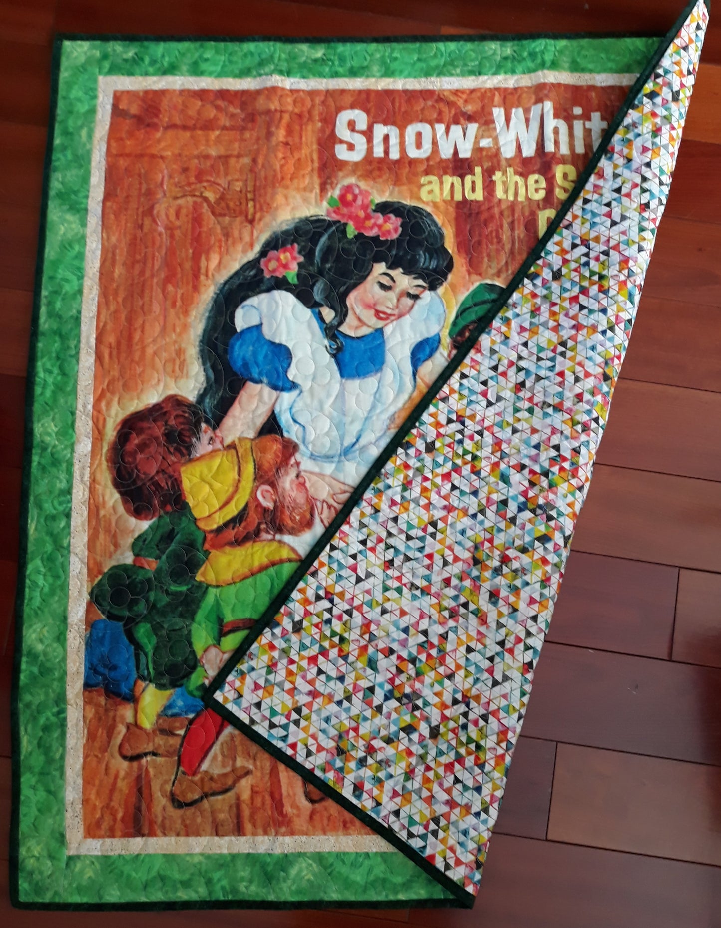 Retro Golden Book look Snow White Quilt, Wall Hanging, Playmat Seven Dwarfs approx 41 x 49 inches, Flower or Butterfly quilt pattern