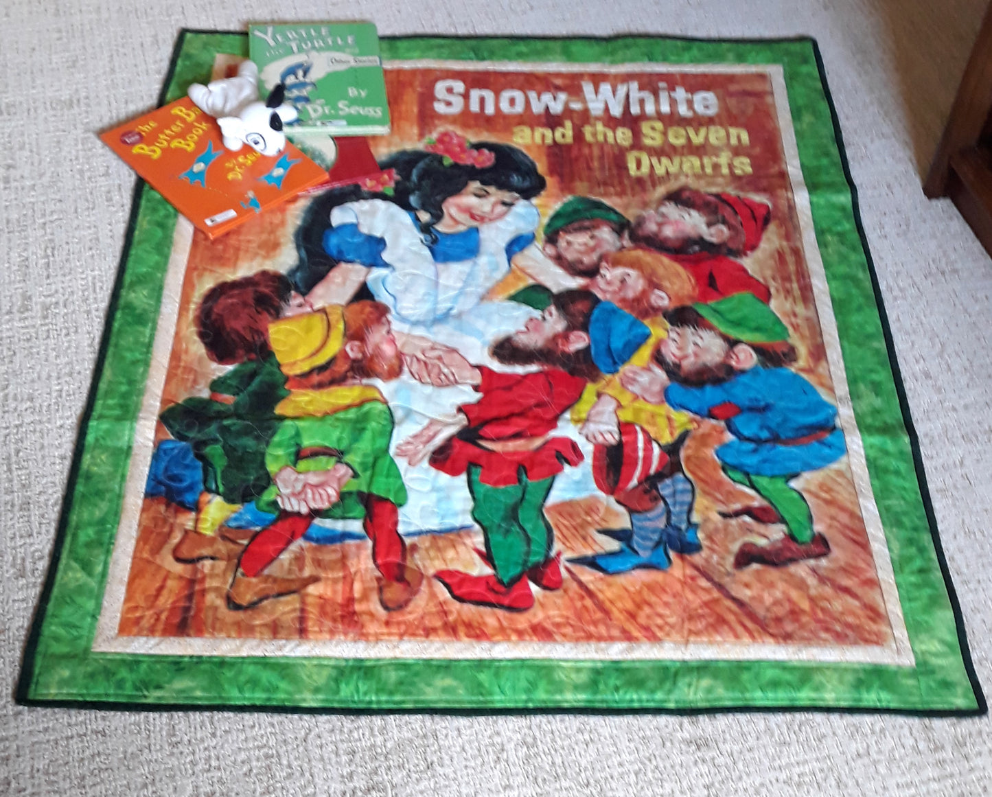 Retro Golden Book look Snow White Quilt, Wall Hanging, Playmat Seven Dwarfs approx 41 x 49 inches, Flower or Butterfly quilt pattern